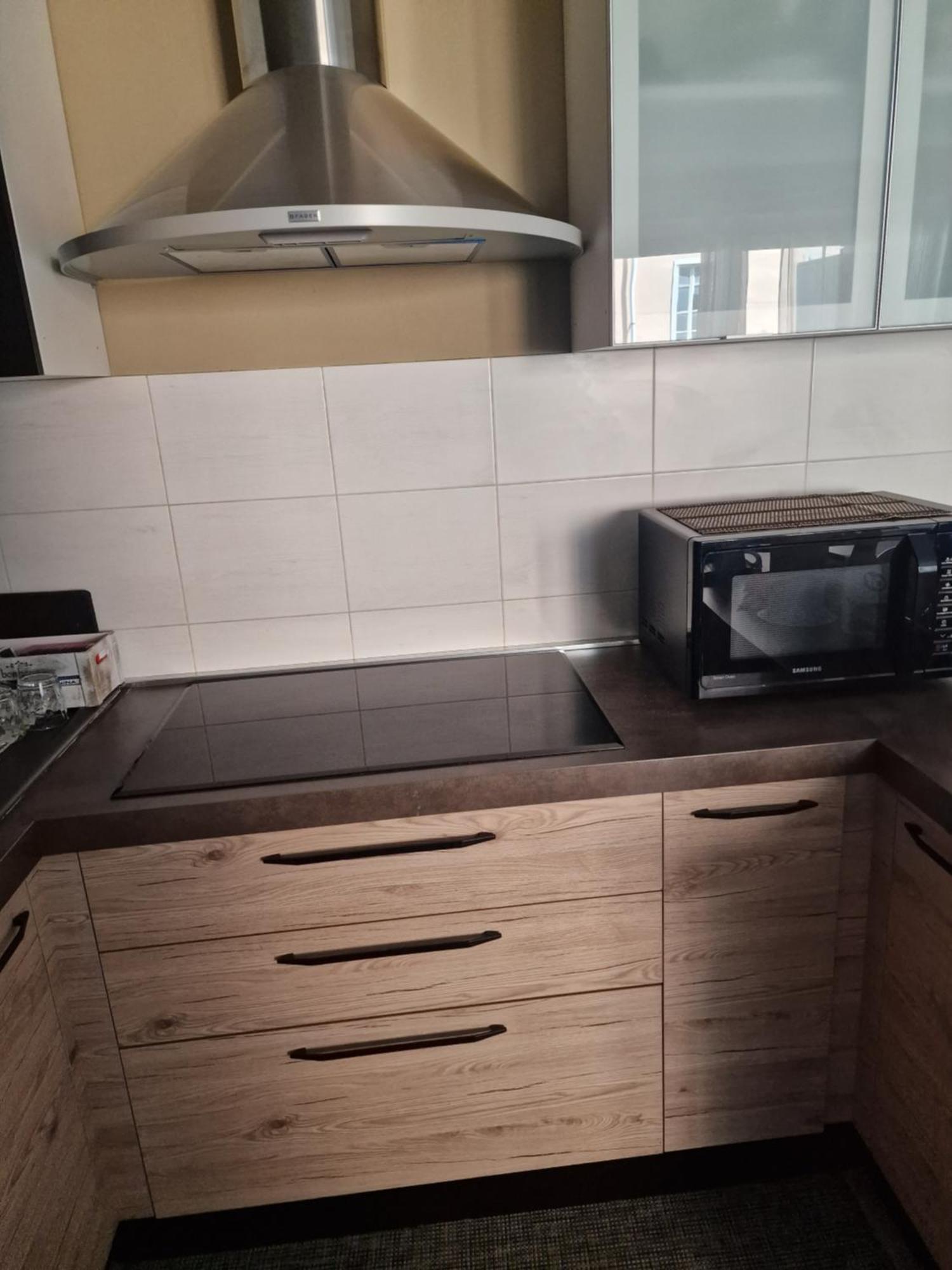Varese Prime - Large Independent Apartment, Air Conditioning, 2 Bathrooms, 2 Free Covered Parking Spaces, No Restricted Traffic Zone, Train Station 100M, Theatre 150M, Historic City Centre Экстерьер фото